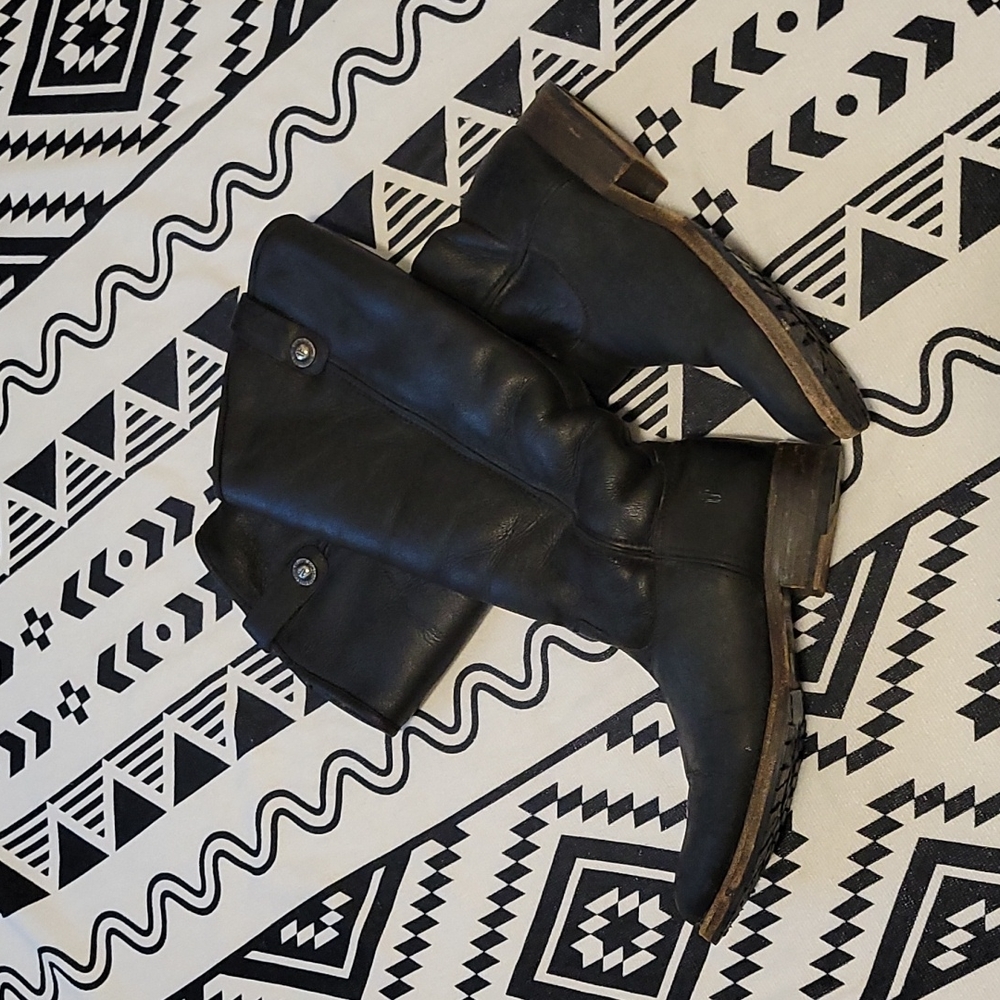 SOLD - Boots - Picture 2 of 4